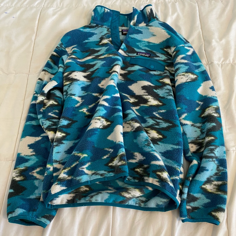 Patterned Patagonia Pullover! - image 1